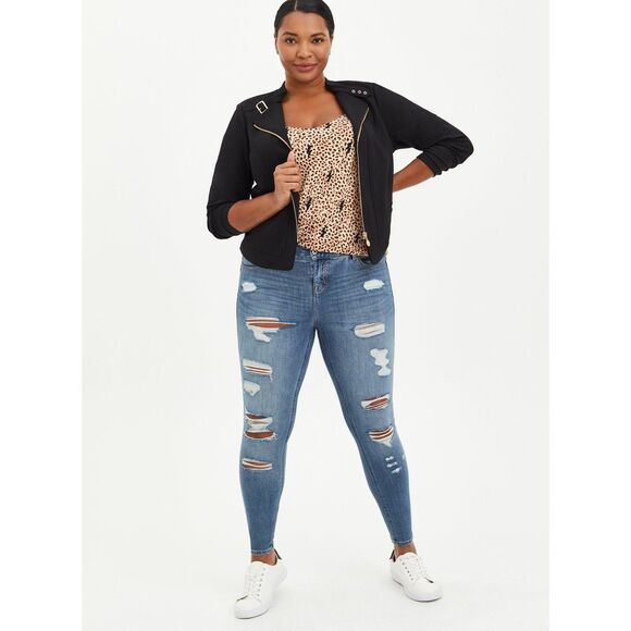 NWT Torrid Studio Black Ponte Zip-Front Motorcycle Jacket Women's Size 1X 14-16 - Picture 4 of 10